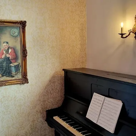 Appartamento Historisches Ambiente Im Fuerstenbahnhof