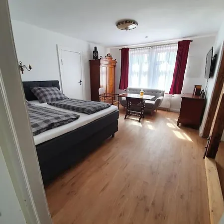 Historisches Ambiente Im Fuerstenbahnhof Appartamento