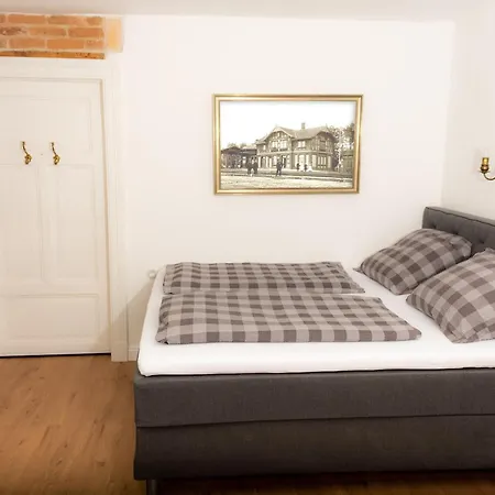 Historisches Ambiente Im Fuerstenbahnhof Apartment