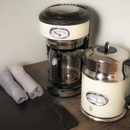 Historisches Ambiente Im Fuerstenbahnhof * Lübstorf